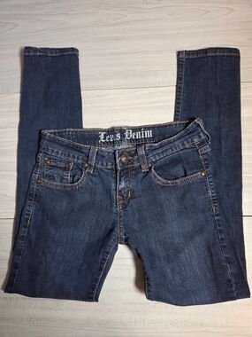 Levi’s Dark Wash Low Rise Skinny Jeans | Size 30